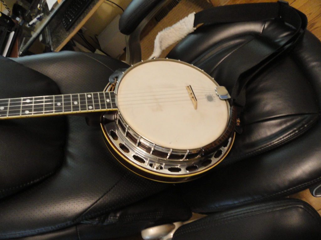 1923 the gibson 002