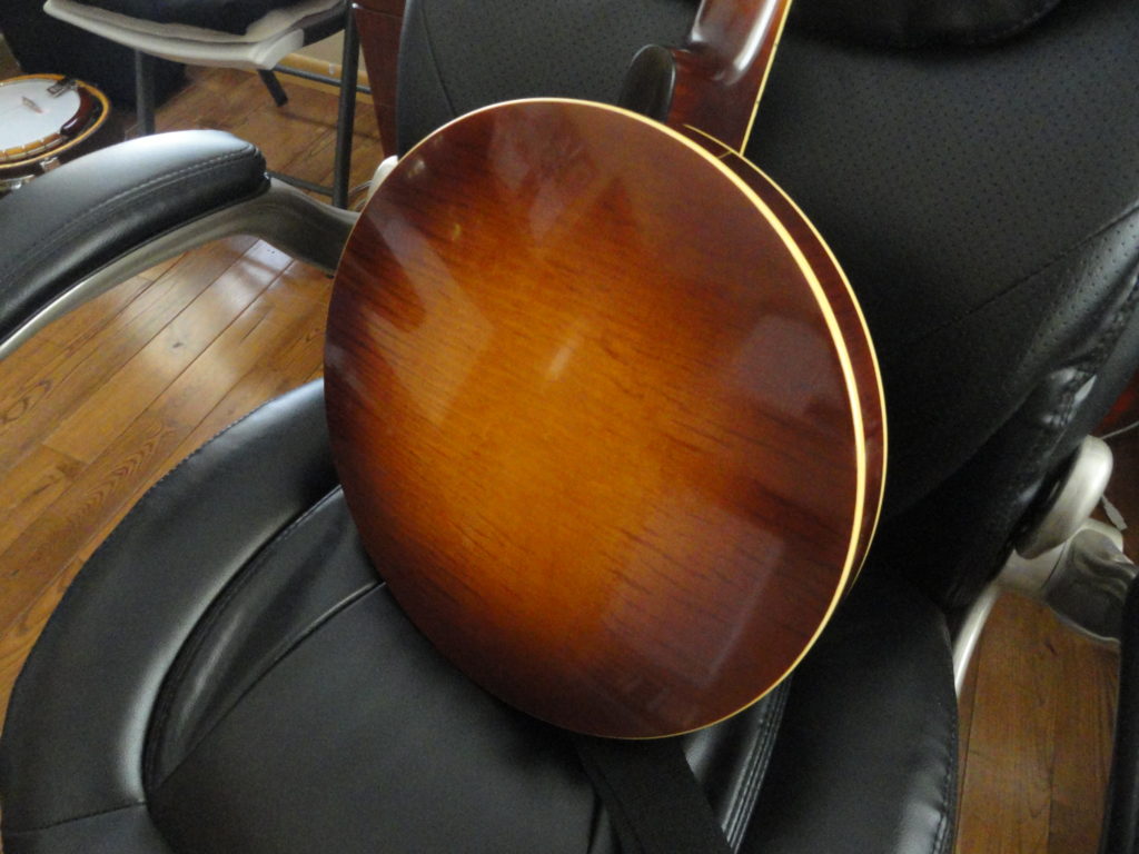 1923 the gibson 008